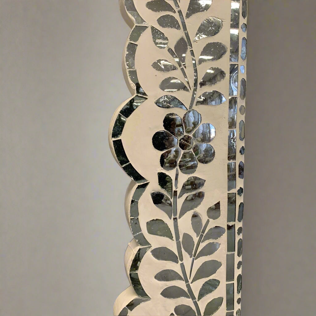 Thikriya glass inlay wall Miror Frame image 4