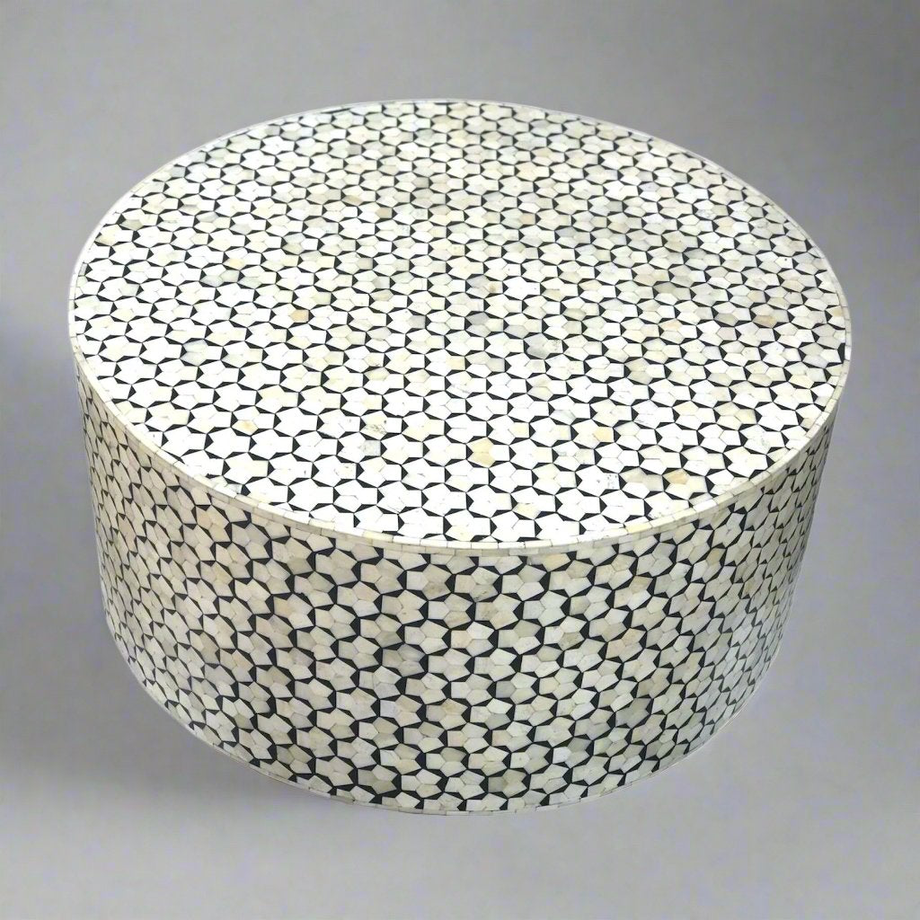 Heritage inlay targua pattern on wooden round coffee table