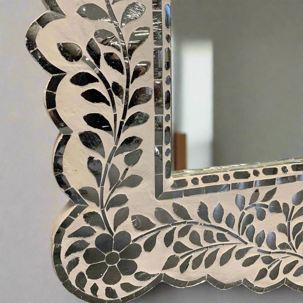 Thikriya glass inlay wall Miror Frame image 5