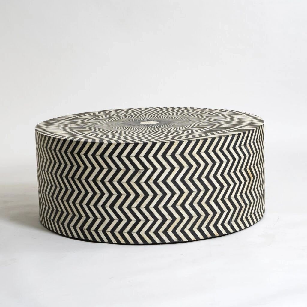 Heritage inlay Zigzag pattern on wooden round coffee table