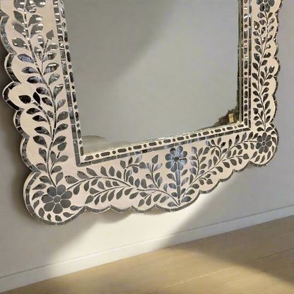 Thikriya glass inlay wall Miror Frame image 3